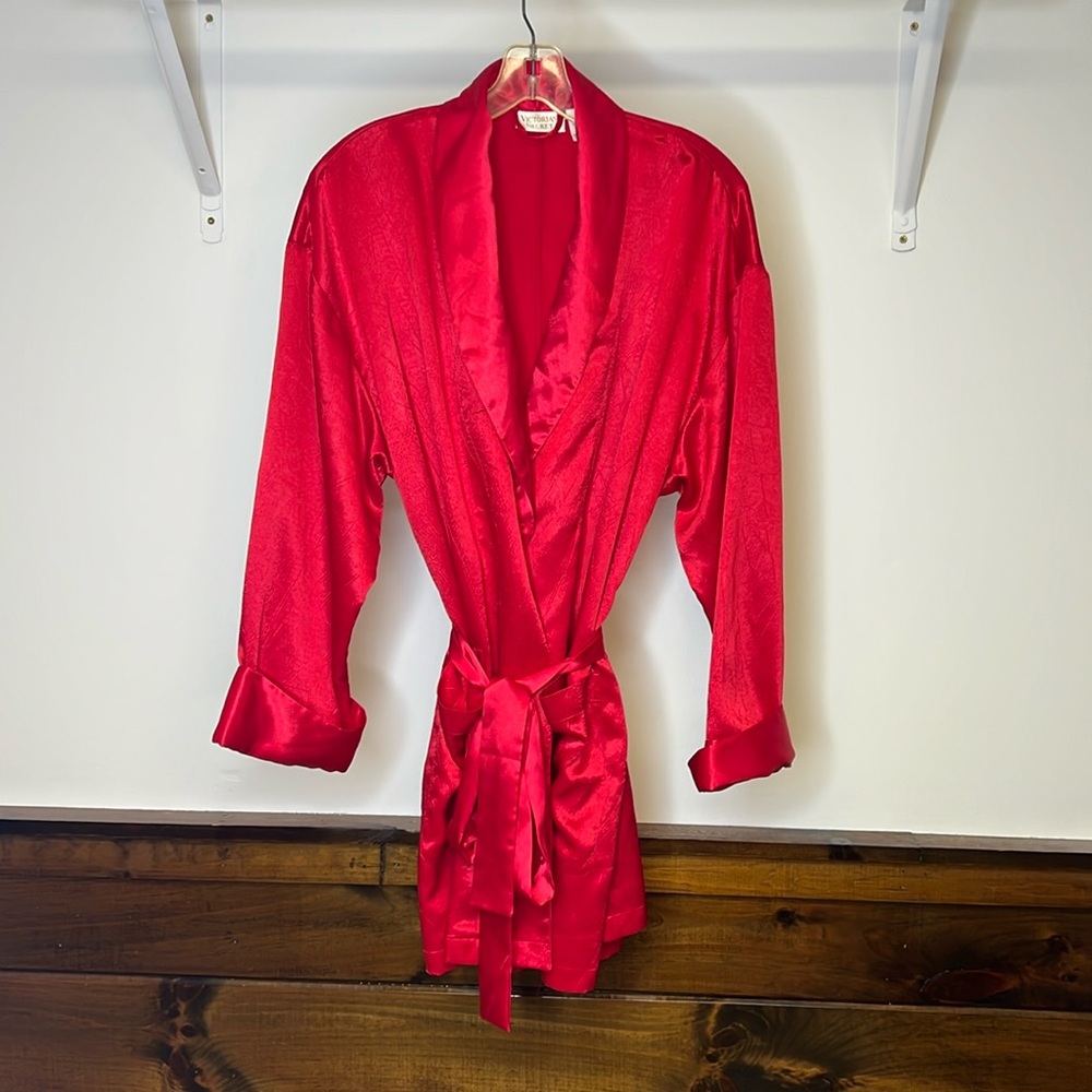 Vintage Gold Label Victoria’s Secret Red Satin Robe-‎ S